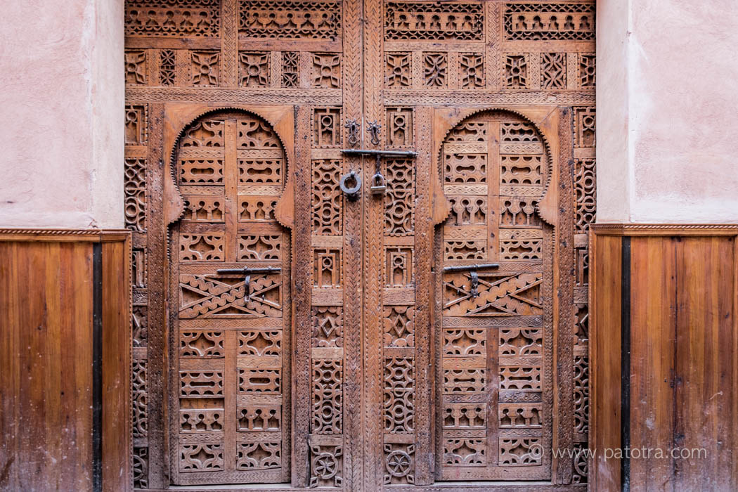 Marrakesch geschnitze Haustuere