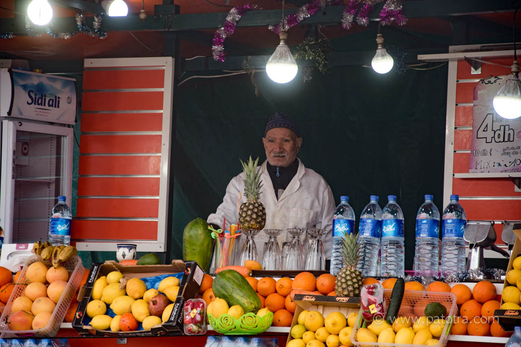 Obsthaendler in Marrakesch