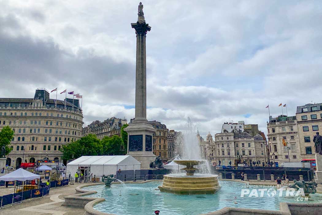 Am Trafalgar Square mit Neslon's Column